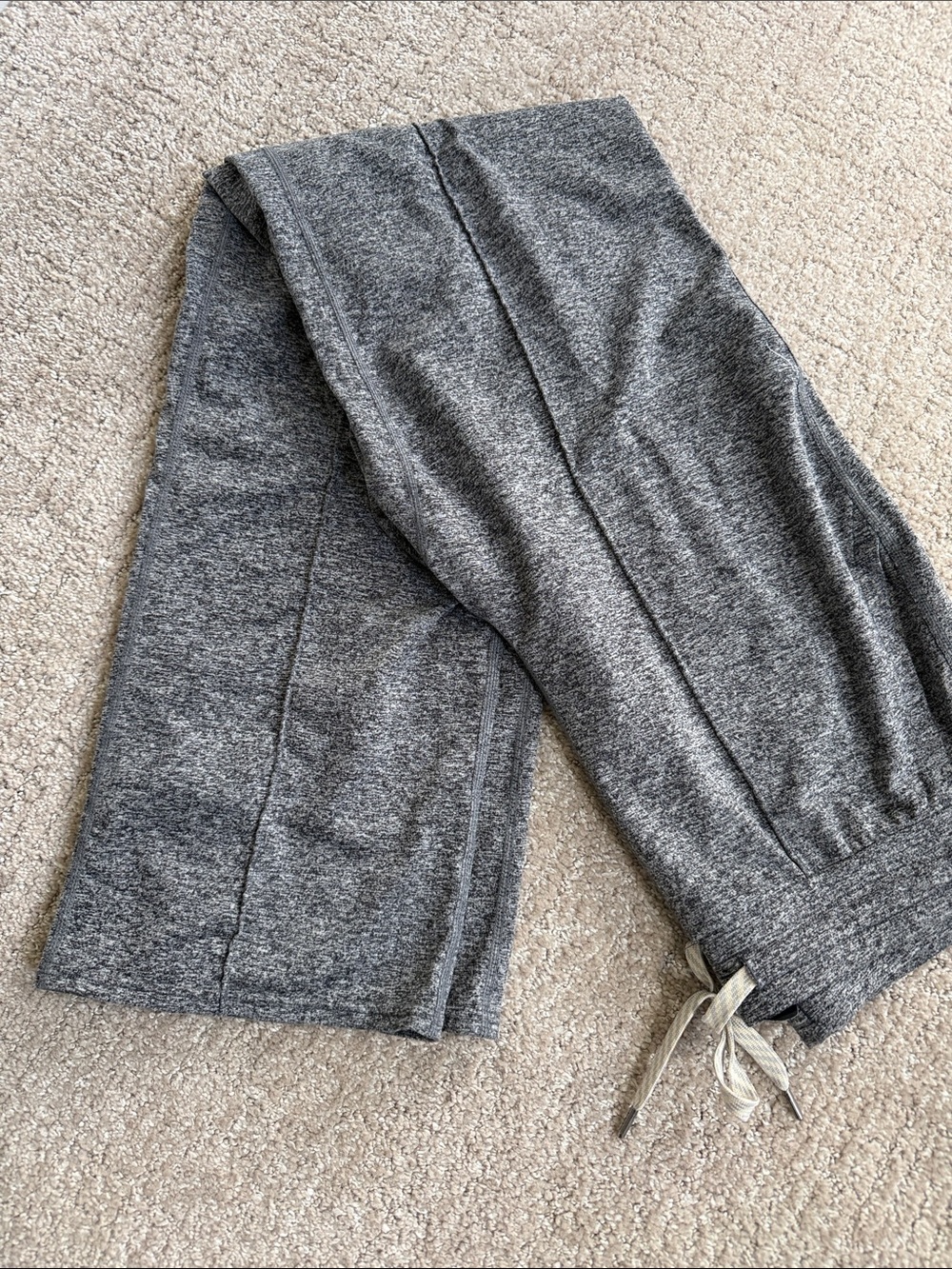 Vuori Straight Leg Women’s Pants Heathered Charcoal Gray size M